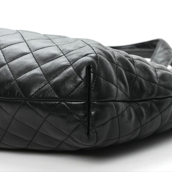 Yves Saint Laurent Black Quilted Tote with Gold Logo - Copy - Picture 7 of 16